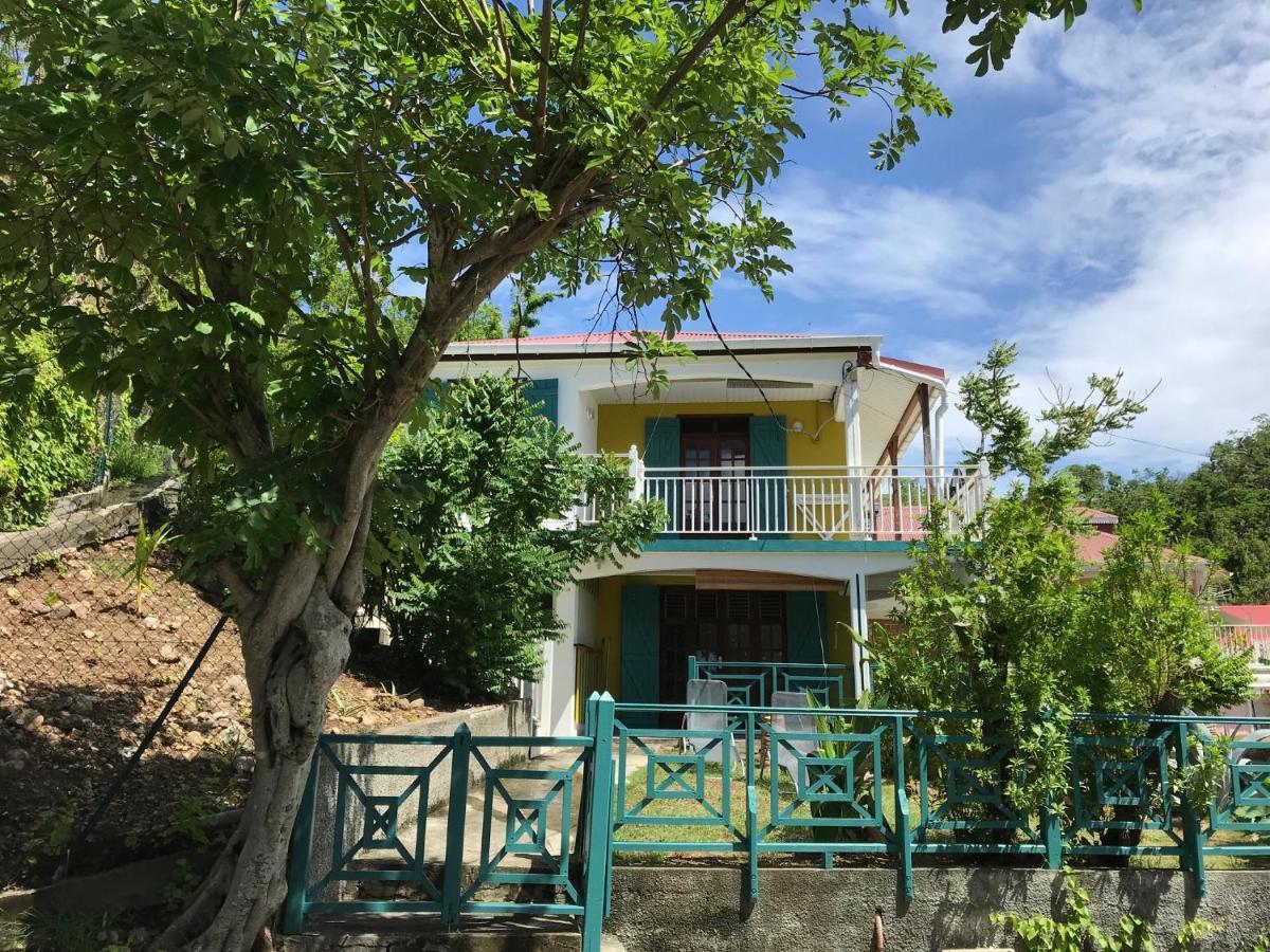 Case A Lili, Joli Haut De Villa Face A La Mer Dans Le Bourg. Terre-De-Haut Exterior photo